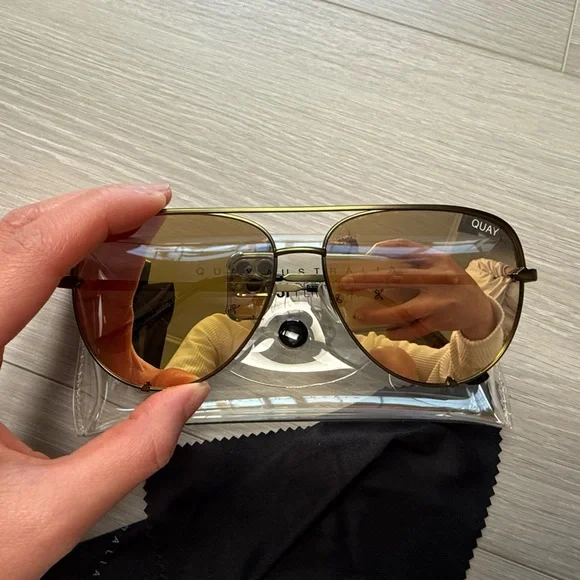 Quay Australia x Desi Sunglasses - Picture 2 of 4